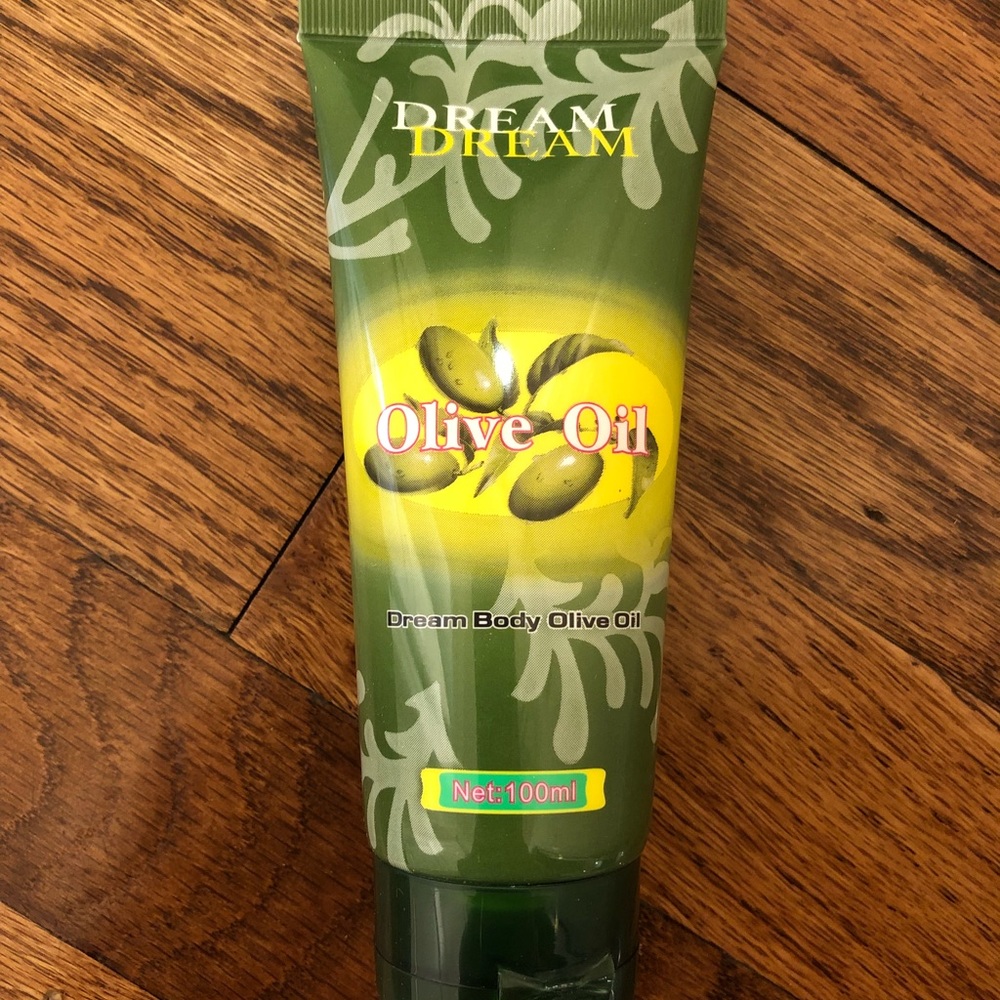 NWT Dream Body Olive Oil Lotion